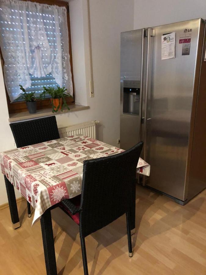 Apartment Konnis *